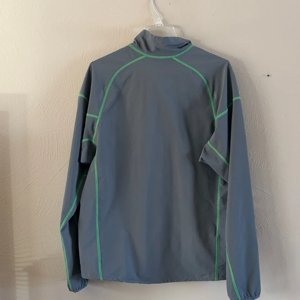 Eddie Bauer Mens Gray Windbreaker Lime Green Accents Zippered Pocket Size L